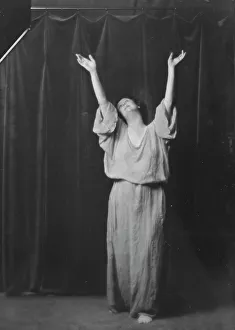 Modern Dance Prints: Duncan, Isadora, portrait photograph, between 1916 and 1918. Creator: Arnold Genthe