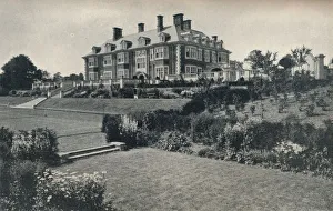 Rugby Collection: Dunchurch Lodge, near Rugby, c1911