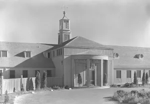 Porch Prints: The Dunes Club, Narragansett, Rhode Island, 1939. Creator: Gottscho-Schleisner, Inc