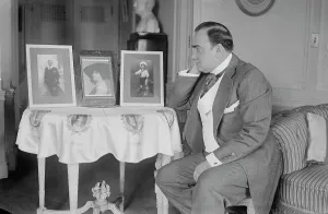 E. Caruso, between c1915 and c1920. Creator: Bain News Service