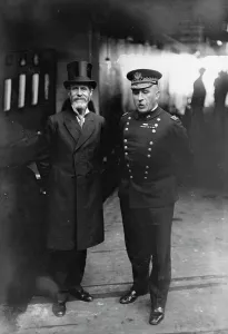 Marquis Prints: Earl Aberdeen & Gen. Wood, between c1915 and c1920. Creator: Bain News Service