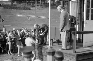 Earl Howe at the BARC Meeting, Brooklands, 25 May 1931. Artist: Bill Brunell