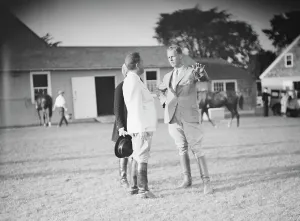 Wearing Prints: East Hampton hunt, 1933 Sept. Creator: Arnold Genthe
