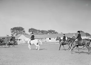 Huntsmen Prints: East Hampton hunt, 1933 Sept. Creator: Arnold Genthe