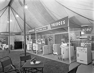 Cooker Collection: East Midlands Gas Board promotional roadshow, Darfield, near Barnsley, South Yorkshire, 1961