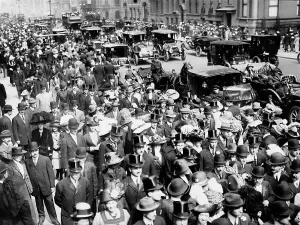 Easter Prints: Easter - 5th Ave. 1912. Creator: Bain News Service