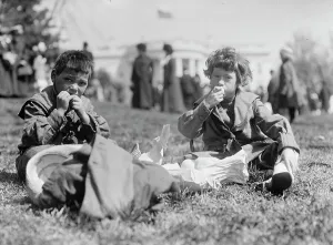 Easter Egg Prints: Easter Egg Rolling, White House, 1911