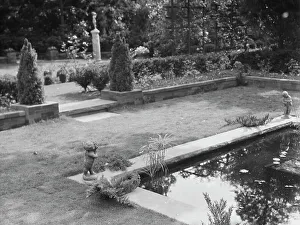 Aquatic Prints: Edge, Charles N. garden, 1933 June 18. Creator: Arnold Genthe