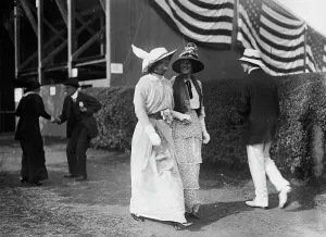 Arm In Arm Prints: Edith Kane and Mrs. J. Doug. Robinson, 1913. Creator: Bain News Service