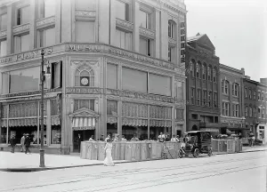 E.F. Droop & Sons Co. 1913. Creator: Harris & Ewing. E.F. Droop & Sons Co. 1913. Creator: Harris & Ewing
