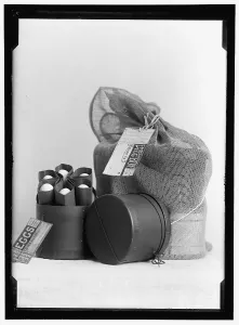 Fragile Prints: Egg box, between 1909 and 1923