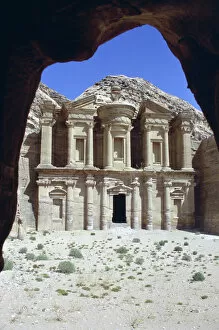 Vivienne Gallery: El Deir (the Monastery), Petra, Jordan