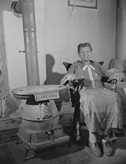 Central Heating Prints: Elderly lady who lives on Lamont Street