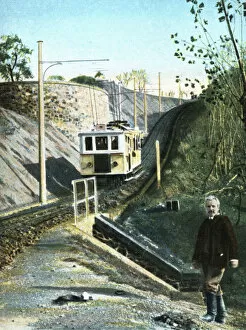 Civil Collection: Electric funicular railway up to Mount Vesuvius in Naples, 1910