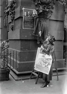 Posters Prints: Elise Robert & Dorothy Kohn, Oct 1917