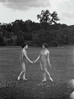 Duncan Elizabeth Prints: Elizabeth Duncan dancers, between 1916 and 1941. Creator: Arnold Genthe