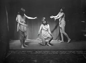 Elizabeth Duncan dancers and children, 1916 Creator: Arnold Genthe