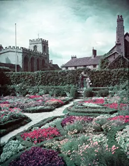 Shakespeare Prints: Elizabethan knot garden, Stratford-on-Avon