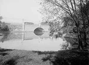 Buffalo Prints: Elmwood Avenue bridge, Buffalo, N.Y. between 1900 and 1915. Creator: Unknown
