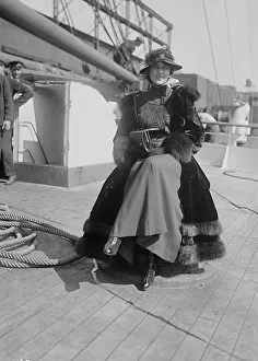 Handbag Prints: Elsa MacKay, between c1915 and c1920. Creator: Bain News Service