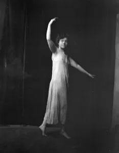 Dufour Elsie Prints: Elsie Dufour dancer, between 1918 and 1920. Creator: Arnold Genthe