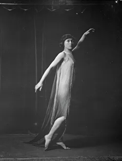 Arm Movement Prints: Elsie Dufour dancer, between 1918 and 1920. Creator: Arnold Genthe