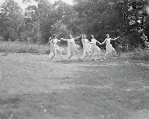 Elsie Dufour dancers, between 1918 and 1920. Creator: Arnold Genthe