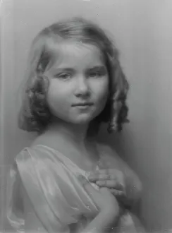 Emerson, Lillian, Miss, portrait photograph, between 1914 and 1919. Creator: Arnold Genthe