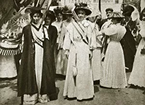 Campaigner Gallery: Emmeline Pethick-Lawrence and Emmeline Pankhurst, British suffragettes, 1908. Artist