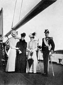 Victoria And Albert Iii Gallery: Empress Maria Feodorovna, Princess Victoria, Queen Maud and King Haakon VII of Norway