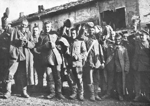 Argonne Prints: En Argonne; Pour ceux-la, la guerre est terminee; des prisonniers allemands saluent