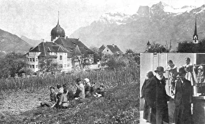 Abdication Prints: En Exil; Le chateau de Zizers, dans les Grisons