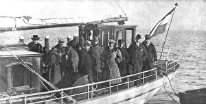 Kaiser Prints: En Exil; L'ex-kronprinz sur le bateau le conduisant a l'ile de Wieringen