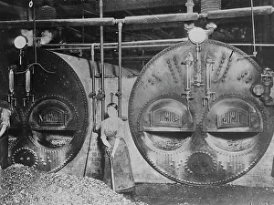 Furnace Prints: English furnace woman in iron works, between c1915 and 1917. Creator: Bain News Service