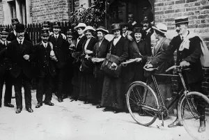 English Post women, between c1915 and c1917. Creator: Bain News Service