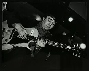 Hertfordshire Gallery: Esmond Selwyn playing the guitar at The Bell, Codicote, Hertfordshire, 22 February 1981