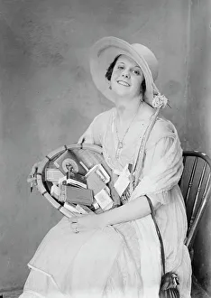 Fundraising Prints: Estelle Thomas, 1917. Creator: Bain News Service