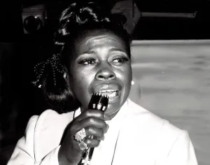 Mica Prints: Esther Phillips, American singer, Ronnie Scotts, 1973. Artist: Brian O Connor