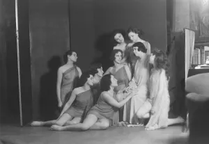 Ethel Mandel dancers, portrait photograph, 1934 Jan. 27. Creator: Arnold Genthe