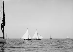 Dinghy Prints: Ethelwynne [sic] & Spruce IV at start