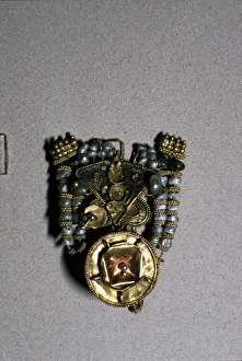 Etruscan Gold Ear-ring with pendant, 3rd century BC