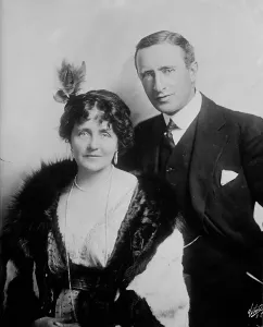 Hair Ornament Prints: Eva Moore and H.V. Esmond, between c1910 and c1915. Creator: Bain News Service