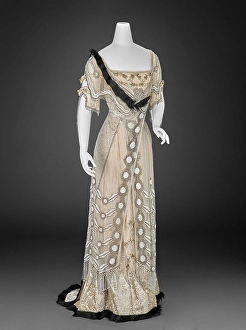 Evening Wear Prints: Evening Dress, 1908-1915. Creator: Girolamo Giuseffi