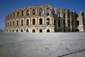 Mahdia Governorate Gallery: Exterior of a Roman Colosseum, 3rd century