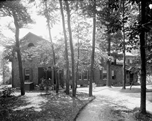 Exterior view of house, end view, Mrs. Robert Hoe, Jr. Port Washington, N.Y. between 1900 and 1910 Creator: Unknown