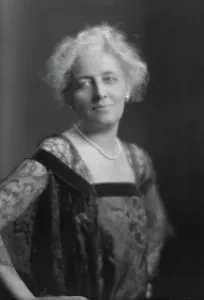 Hands On Hips Prints: Eyre, Mrs. portrait photograph, 1914 Dec. 15. Creator: Arnold Genthe