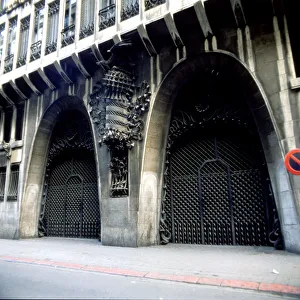 Antoni Gallery: Detail of the facade of the Guell Palace, it was built between 1886 and 1891