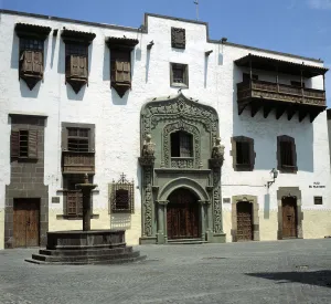 Arquitectura Prints: Facade of the Provincial Museum of Fine Arts of Las Palmas de Gran Canaria