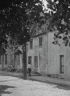 Two Storey Prints: Facades of two-story houses, [17 Chalmers Street]