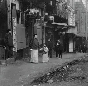 Chinese American Prints: A family from the Consulate, Chinatown